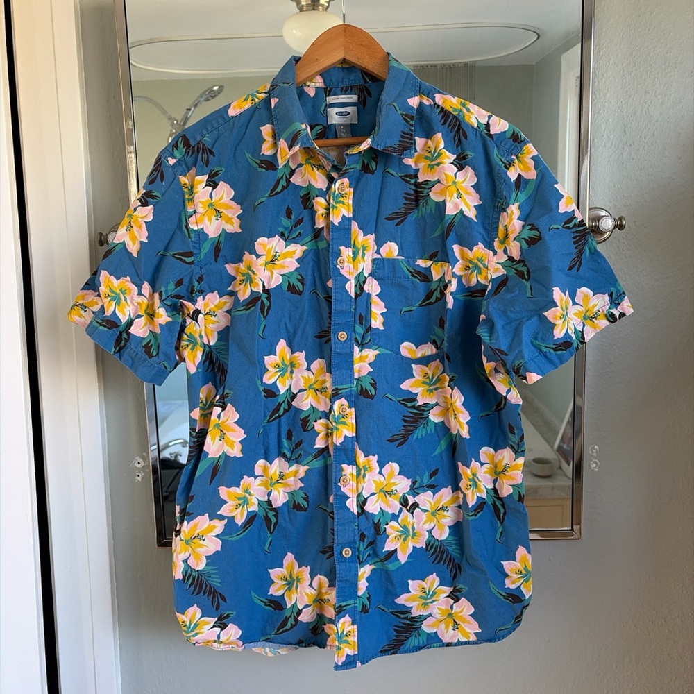 Old Navy blue floral Hawaiian shirt